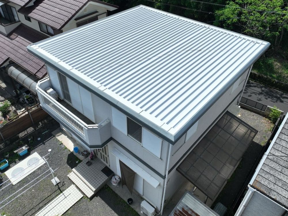 橿原市の屋根塗装をリペイント匠が施工した写真