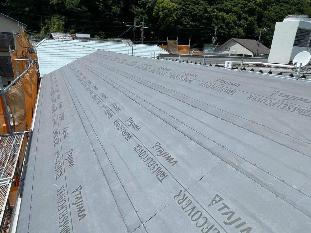 O様(志摩)ルーフィング(施工後2) 奈良市の外壁塗装、屋根塗装、屋根工事、防水工事をリペイント匠が施工した写真