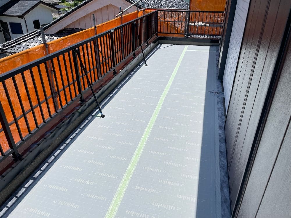 H様(志摩)防水シート 奈良市の外壁塗装、屋根塗装、防水工事をリペイント匠が施工した写真