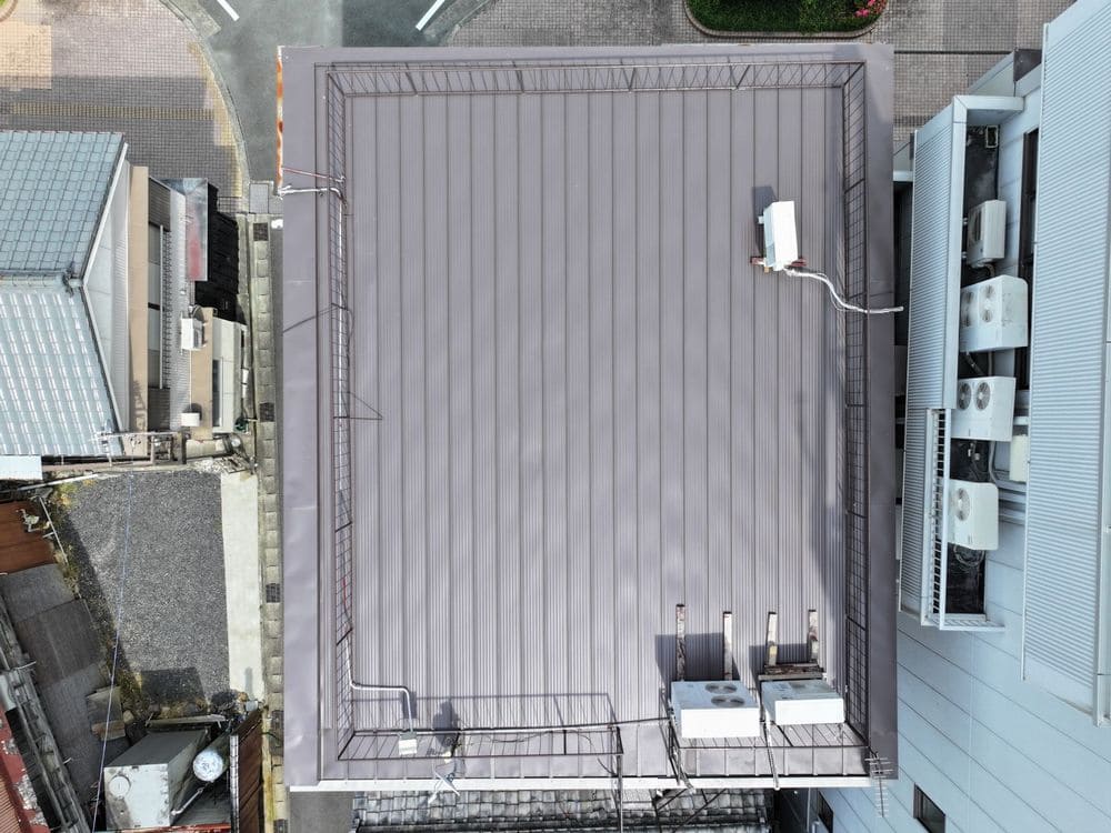 T様(橿原市)屋根_施工後 橿原市の屋根カバー工事をリペイント匠が施工した写真