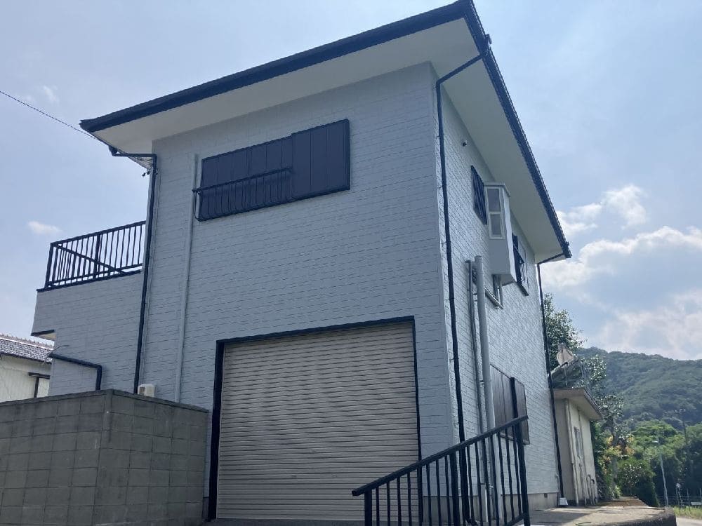 奈良市の外壁塗装、屋根塗装、防水工事をリペイント匠が施工した写真