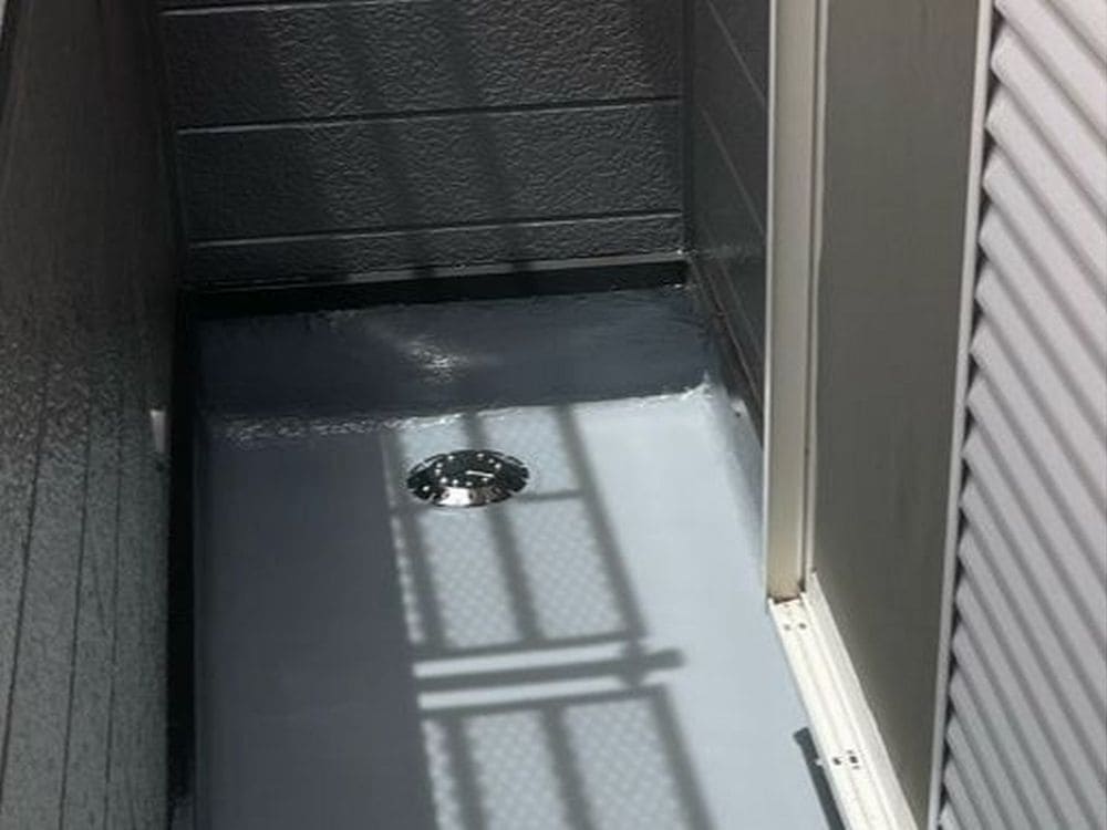 奈良市の外壁塗装、屋根塗装、屋根工事、防水工事をリペイント匠が施工した写真