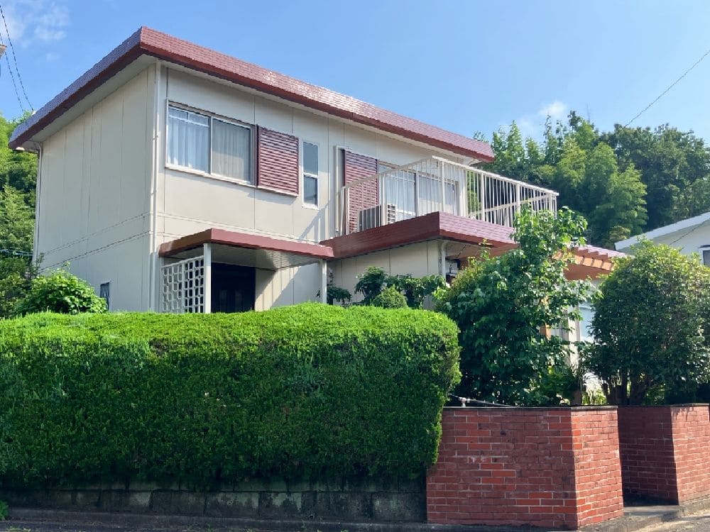 K様(津)施工後_外壁全体 (4) 奈良市の外壁塗装、屋根塗装をリペイント匠が施工した写真