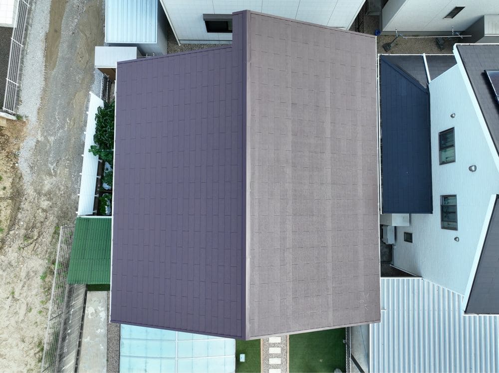 施工後_屋根全体 生駒市の外壁・屋根塗装、防水工事をリペイント匠が施工した写真