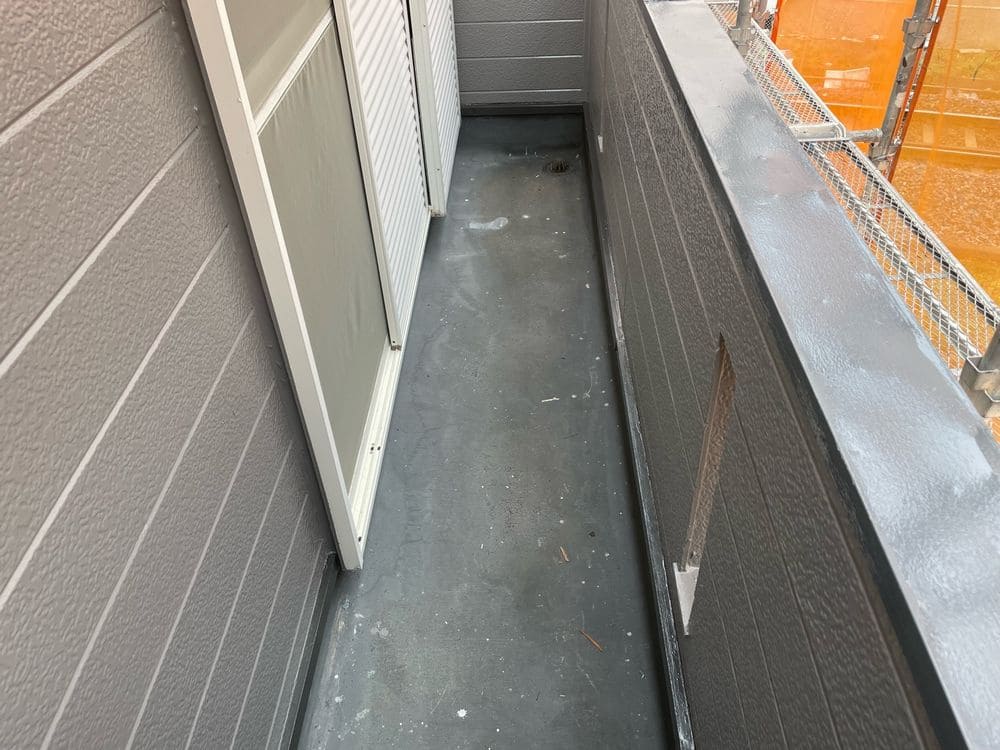 奈良市の外壁塗装、屋根塗装、屋根工事、防水工事をリペイント匠が施工した写真