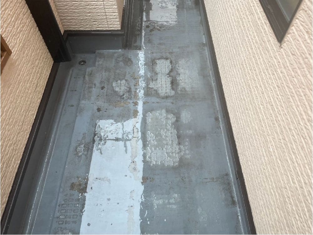 O様(津)防水(施工前) 奈良市の外壁塗装、屋根塗装をリペイント匠が施工した写真
