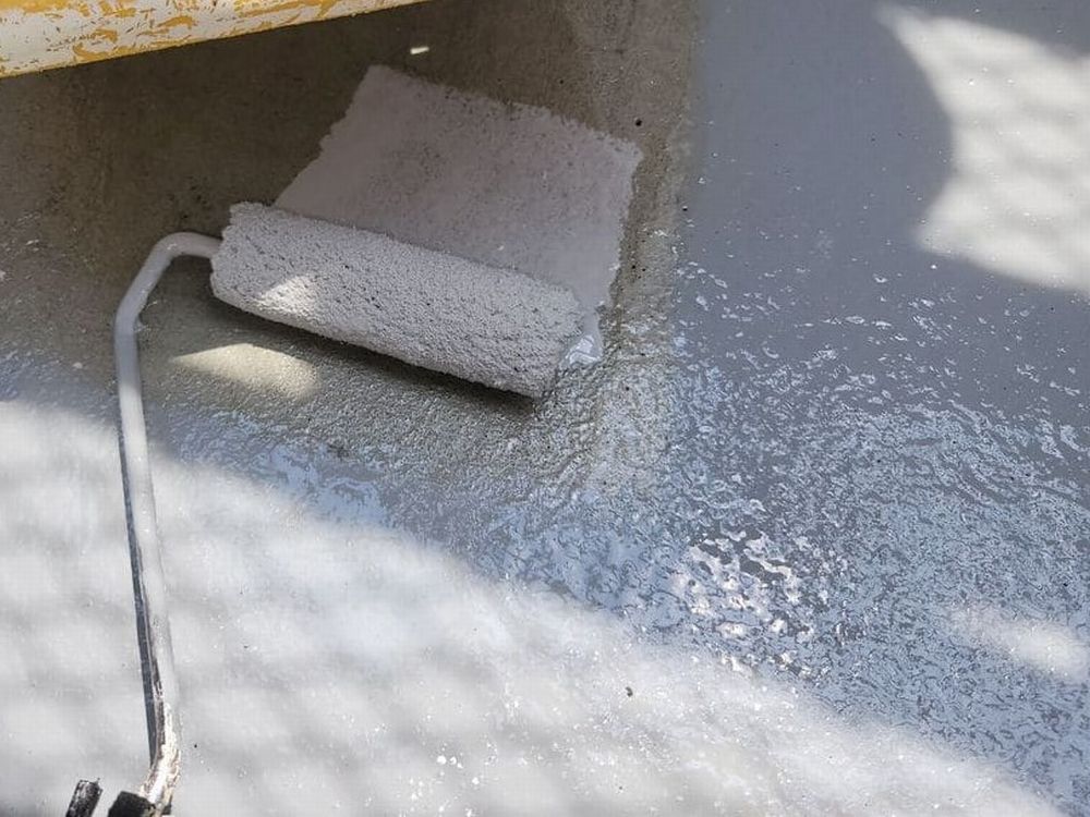 防水(一層目) 橿原市で外壁塗装・防水工事をリペイント匠が施工した写真