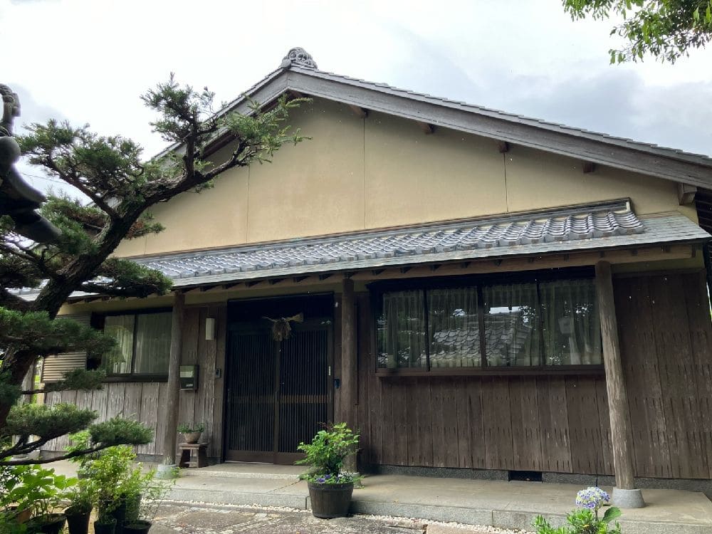 O様(津)施工前_外壁全体 (8) 奈良市の外壁塗装をリペイント匠が施工した写真