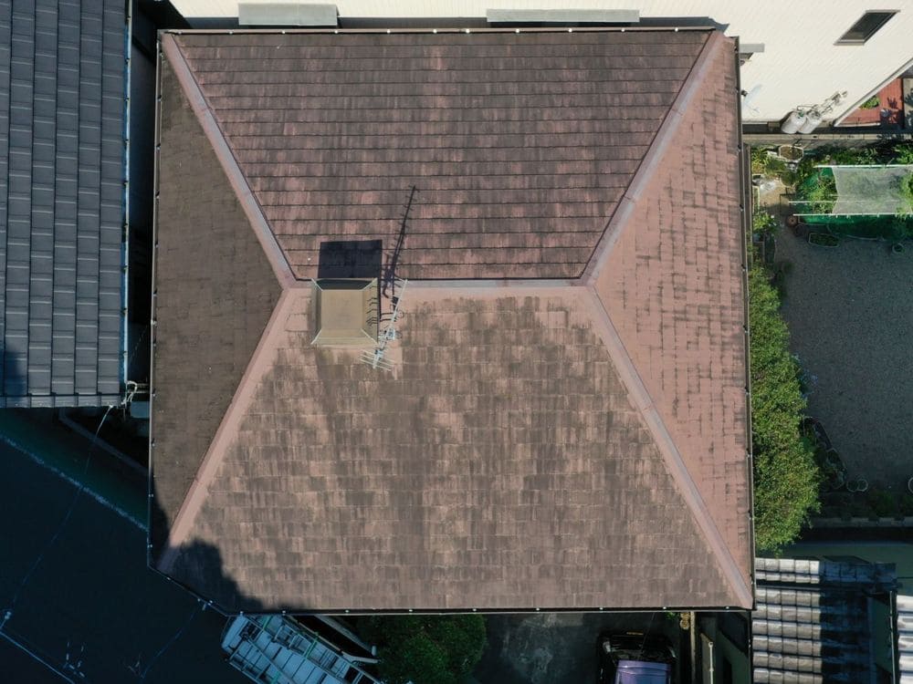 橿原市の屋根塗装をリペイント匠が施工した写真