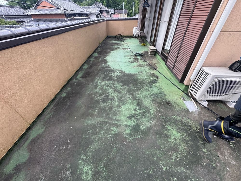 A様(生駒市)防水 施工前 生駒市の防水工事をリペイント匠が施工した写真