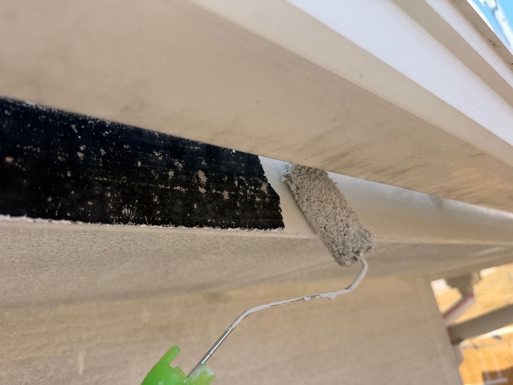 T様(生駒市)鼻隠し_1回目 生駒市の外壁塗装、屋根塗装をリペイント匠が施工した写真