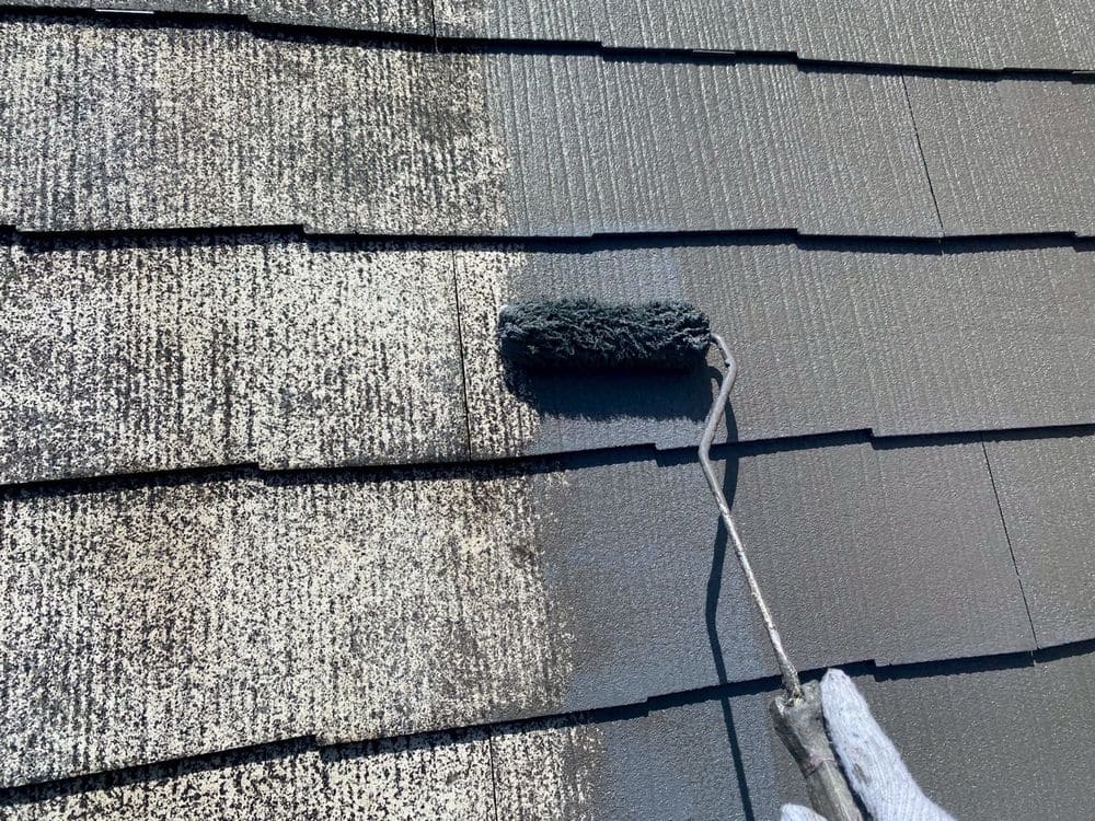 O様(生駒市)屋根_中塗り 生駒市の外壁塗装、屋根塗装をリペイント匠が施工した写真