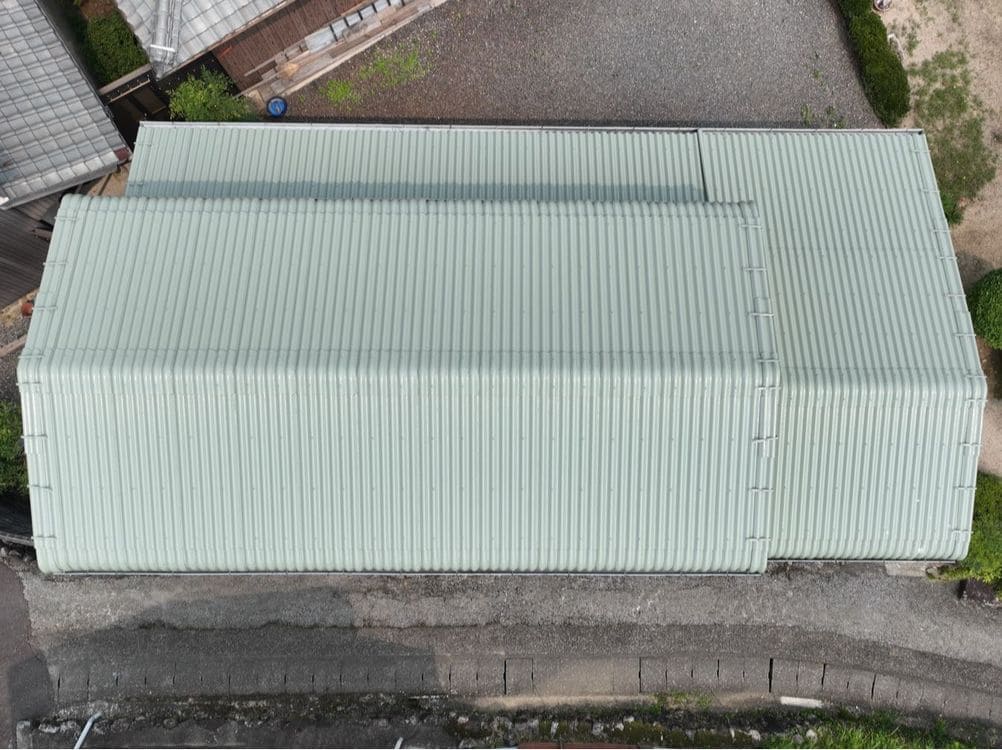 生駒市_K様_施工後_屋根全体 生駒市の屋根塗装をリペイント匠が施工した写真