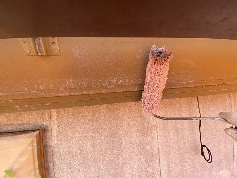 H様(奈良市)鼻隠し(下塗り) 奈良市の外壁塗装と防水工事をリペイント匠が施工した写真