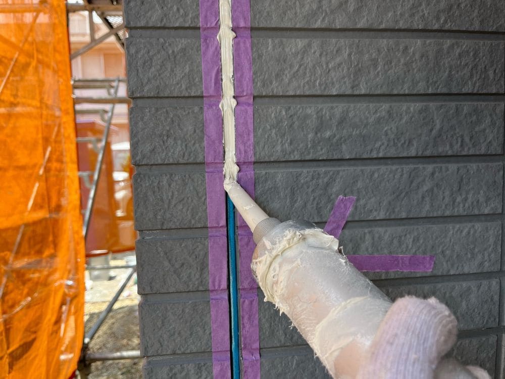 A様(奈良市)コーキング_打設 奈良市の外壁塗装、屋根塗装をリペイント匠が施工した写真