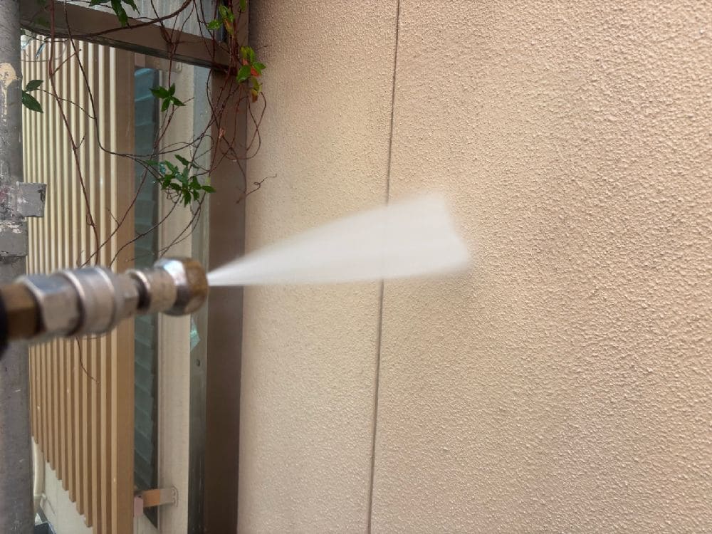 K様(津)高圧洗浄(外壁) 奈良市の外壁塗装をリペイント匠が施工した写真