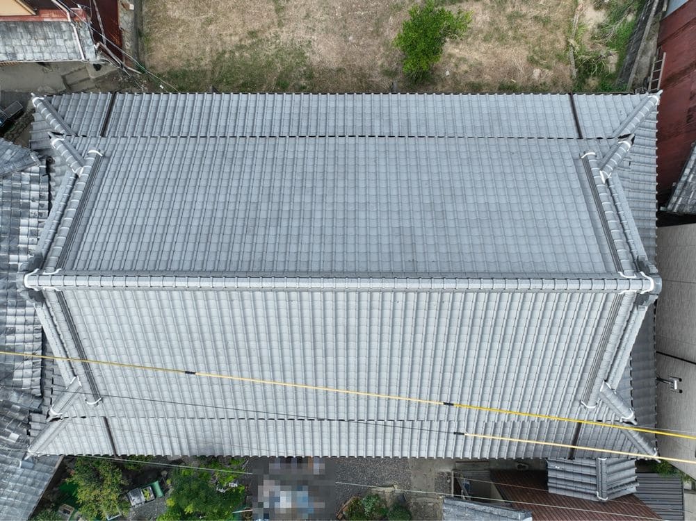 I様_亀山_施工後_屋根全体 生駒市の屋根工事をリペイント匠が施工した写真