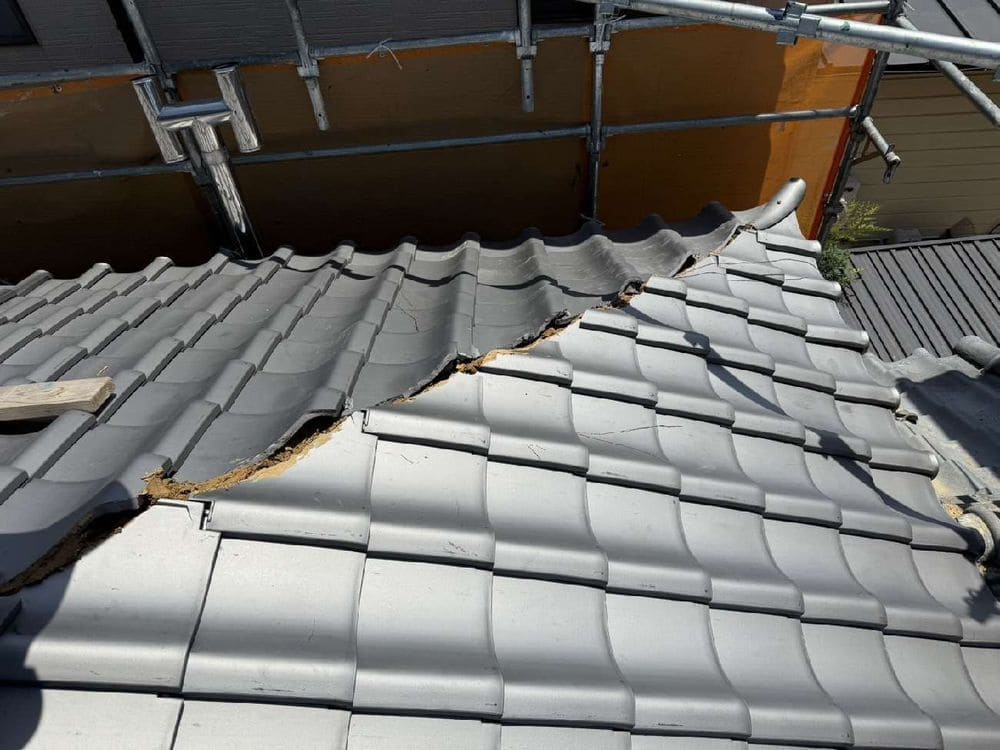 I様_亀山_隅棟撤去 生駒市の屋根工事をリペイント匠が施工した写真