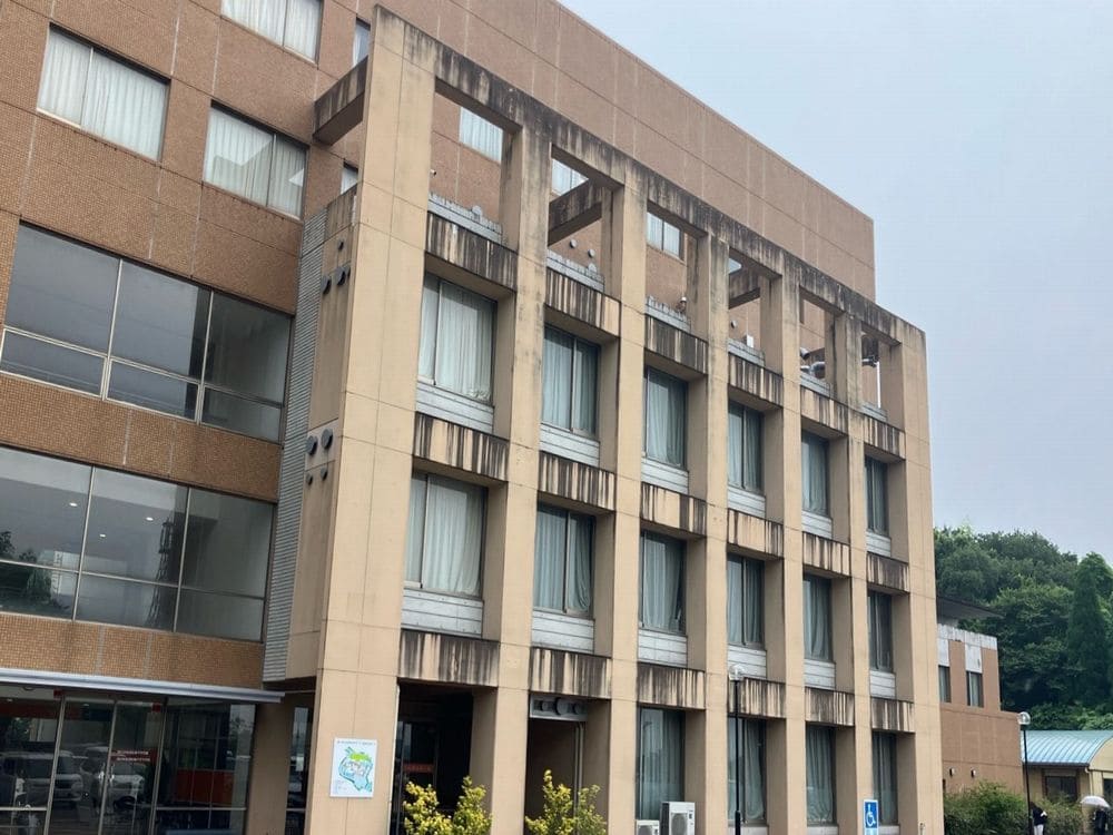 K大学様(奈良市)施工前 (2) 奈良市の外壁塗装をリペイント匠が施工した写真
