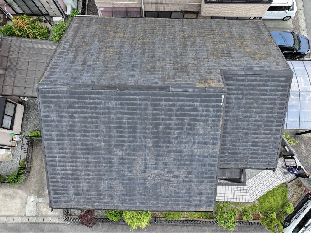 Y様(津)施工前_屋根全体 (2) 奈良市の外壁塗装、屋根工事をリペイント匠が施工した写真