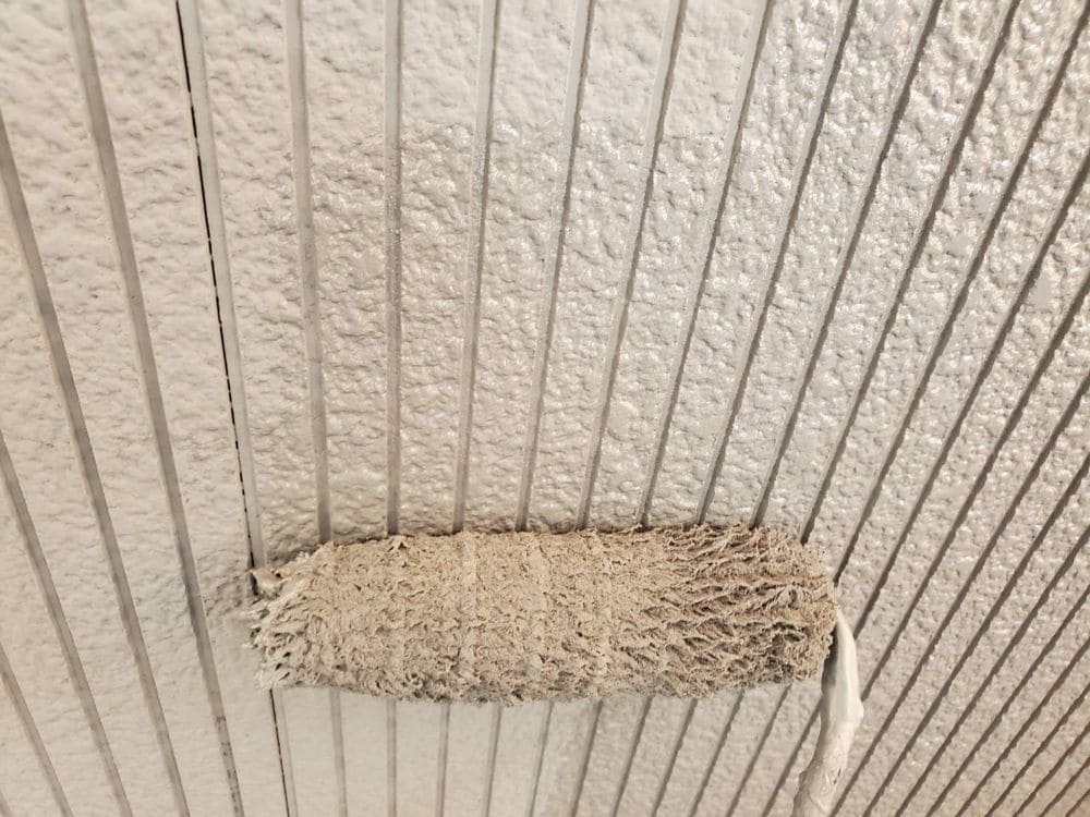 H様(生駒市)軒天_2回目 生駒市の外壁・屋根塗装をリペイント匠が施工した写真