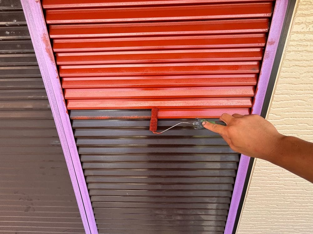 O様(生駒市)雨戸_1回目 生駒市の外壁・屋根塗装をリペイント匠が施工した写真