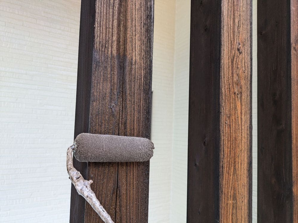 T様(橿原市)玄関柱_1回目 橿原市の外壁・屋根塗装をリペイント匠が施工した写真