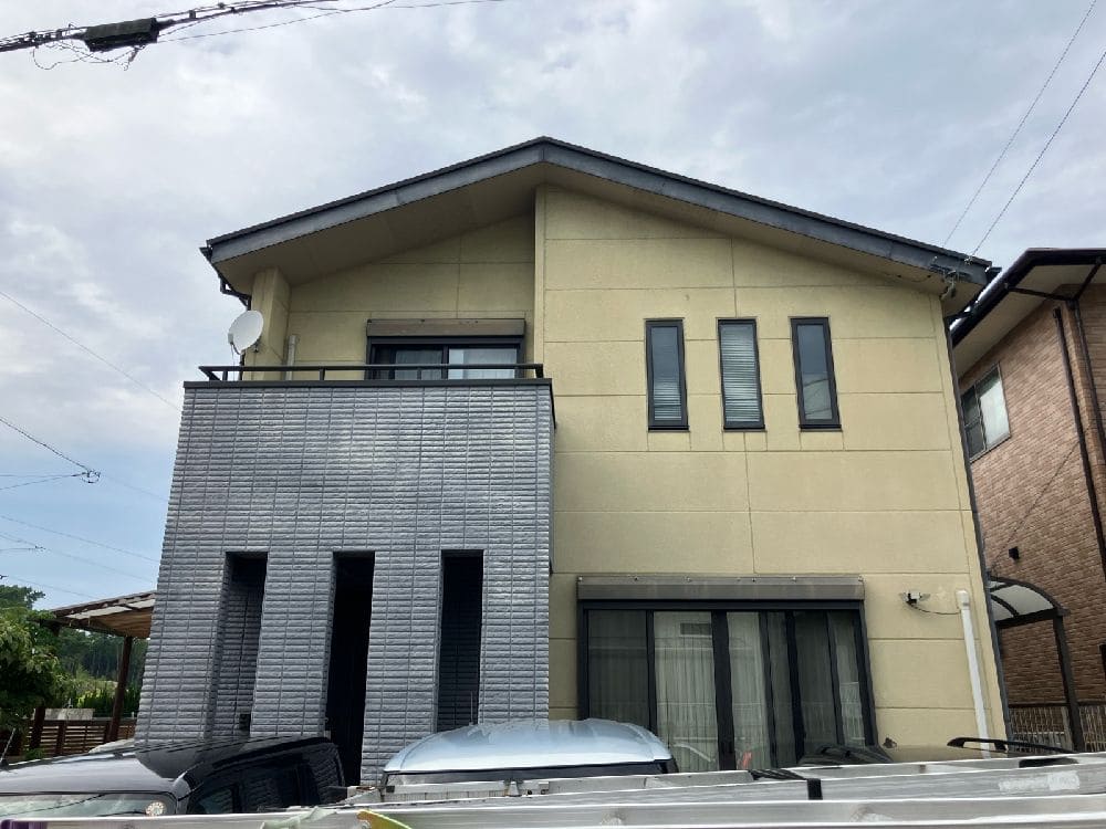 K様(津)施工前_外壁全体 (3) 奈良市の外壁塗装、屋根塗装、防水工事をリペイント匠が施工した写真