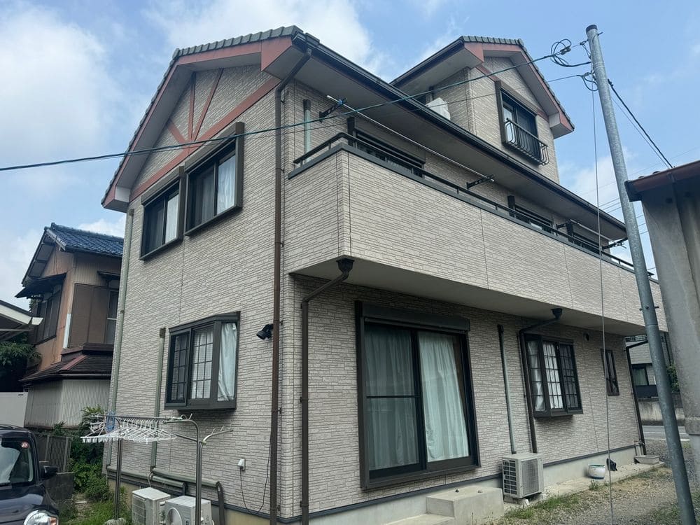 施工前_外壁全体 (2) 奈良市の外壁塗装と防水工事をリペイント匠が施工した写真