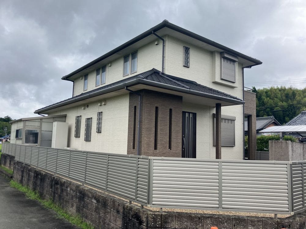 施工前_外壁全体 (2) 生駒市で外壁塗装をリペイント匠が施工した写真