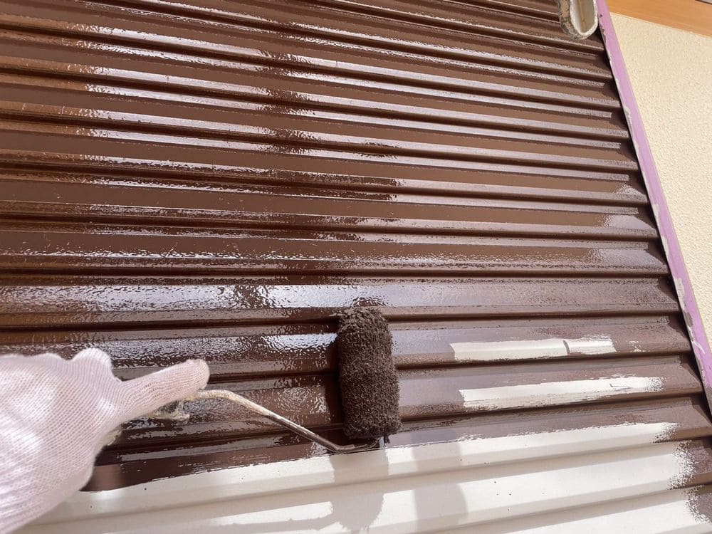 T様(三重郡)雨戸_2回目 奈良市の外壁・屋根塗装をリペイント匠が施工した写真