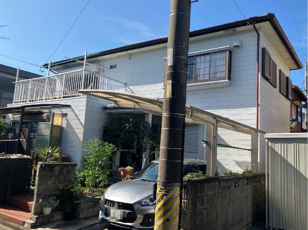 I様(津)施工前_外壁全体 (5) 奈良市の外壁塗装、屋根塗装をリペイント匠が施工した写真