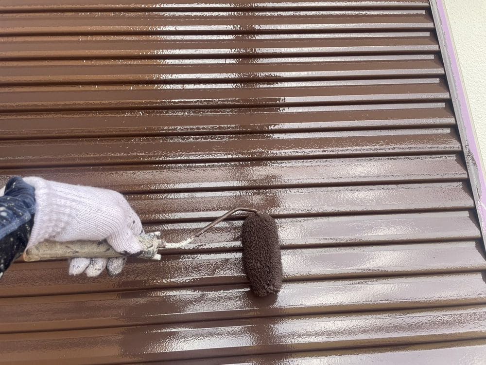 T様(三重郡)雨戸_3回目 奈良市の外壁・屋根塗装をリペイント匠が施工した写真