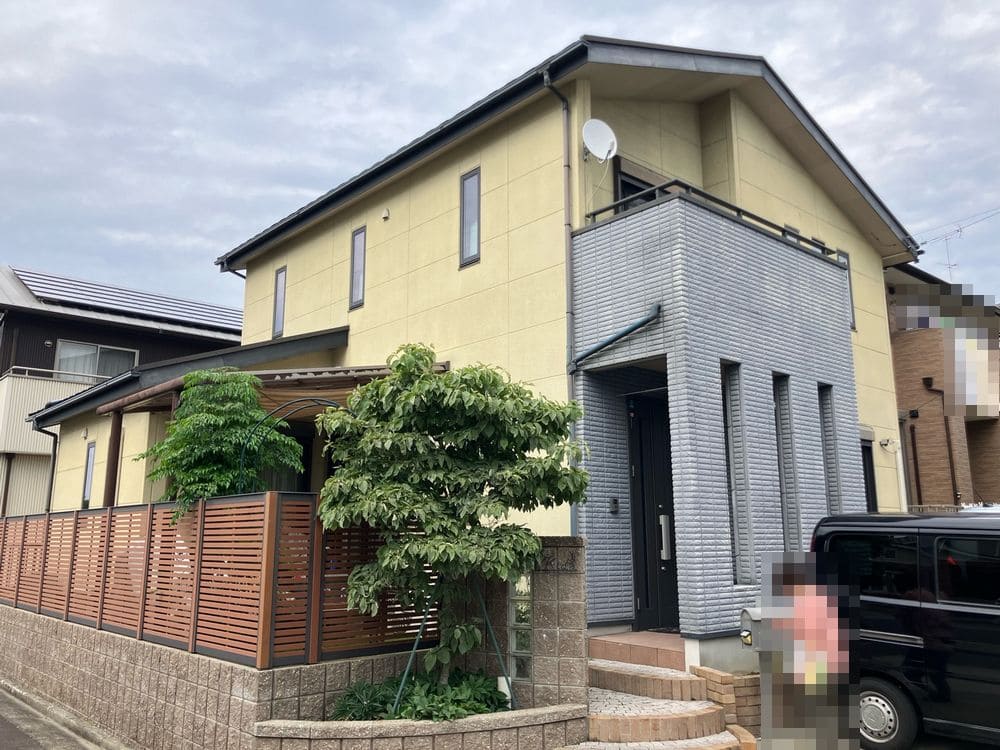 K様奈良市半田_施工前_外壁全体 (2) 奈良市の外壁塗装、屋根塗装、防水工事をリペイント匠が施工した写真