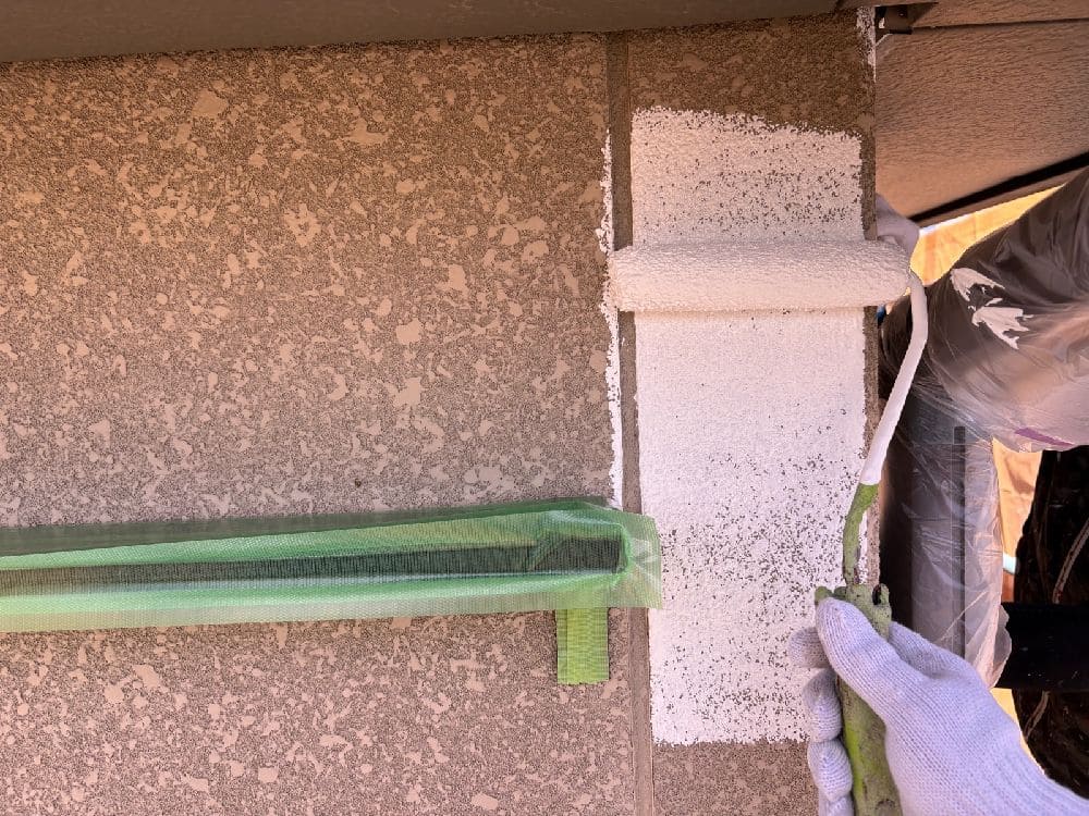 S様(津)外壁(下塗り2) 奈良市の外壁塗装、屋根塗装をリペイント匠が施工した写真