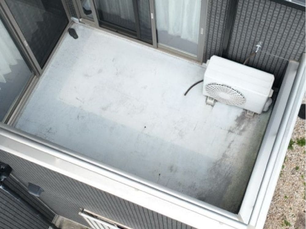 K様(津)防水(施工前) (2) 奈良市の外壁塗装、防水工事をリペイント匠が施工した写真