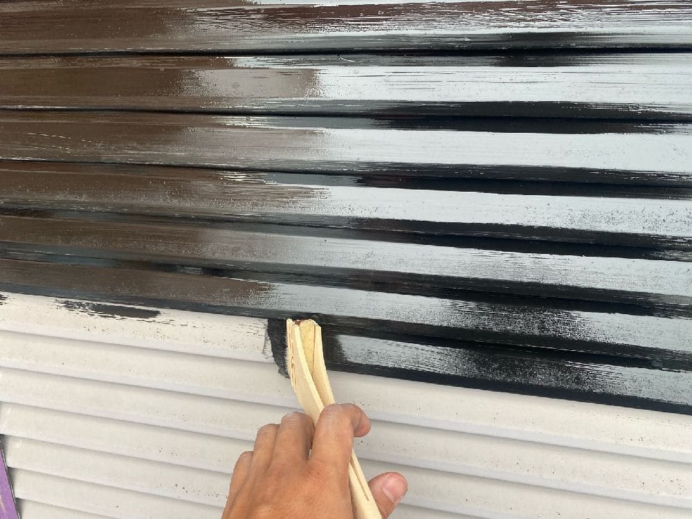 M様(津)雨戸(サビ止め) 奈良市の外壁塗装をリペイント匠が施工した写真