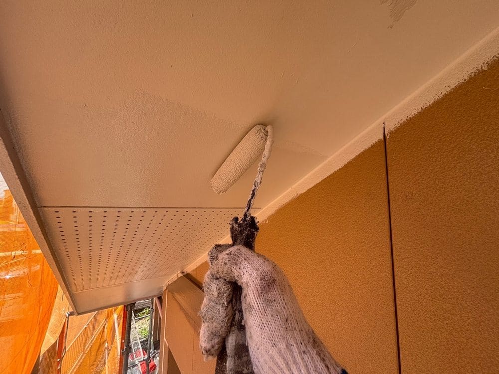 M様(生駒市)軒天_2回目 生駒市の外壁塗装をリペイント匠が施工した写真