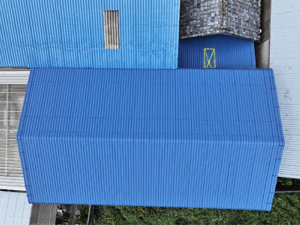 奈良市の屋根塗装をリペイント匠が施工した写真