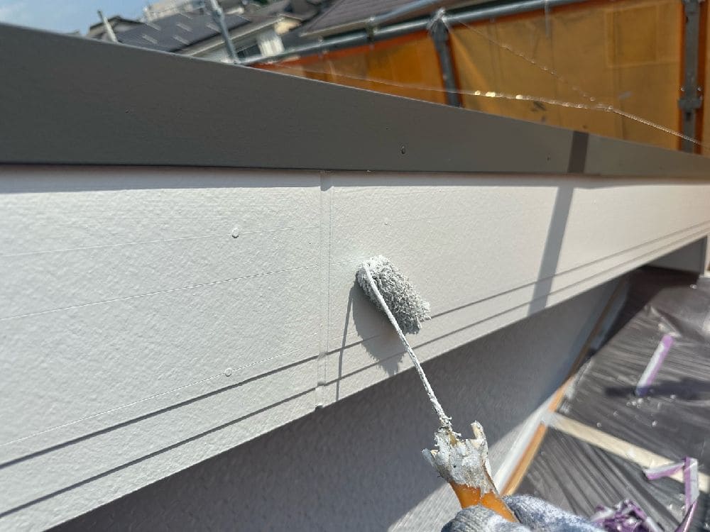 S様(津)破風(上塗り) 奈良市の外壁塗装、屋根塗装をリペイント匠が施工した写真