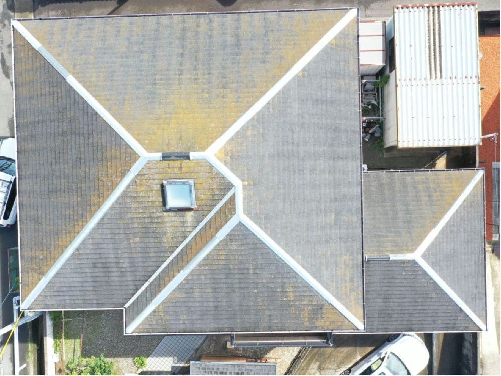O様(津)施工前_屋根全体 (2) 奈良市の外壁塗装、屋根塗装をリペイント匠が施工した写真