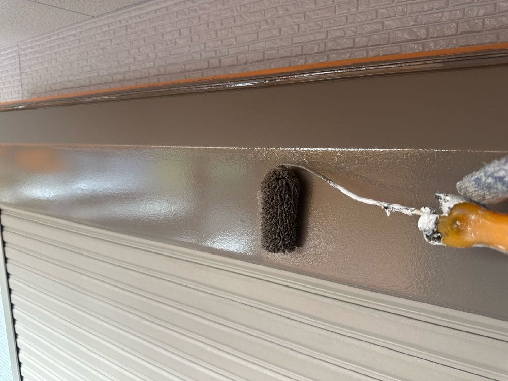 S様(津)シャッターボックス(上塗り) 奈良市の外壁塗装、屋根塗装をリペイント匠が施工した写真