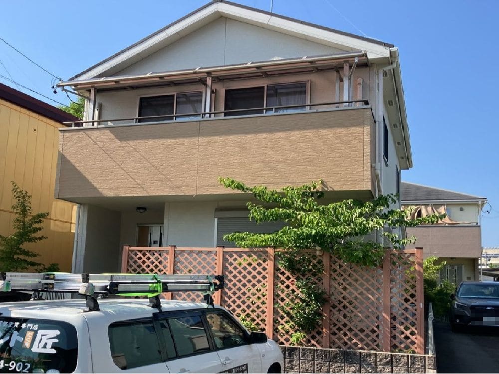 S様(津)施工前_外壁全体 (2) 奈良市の外壁塗装、屋根塗装をリペイント匠が施工した写真