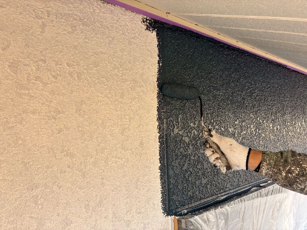 O様(津)外壁(中塗り1) (2) 奈良市の外壁塗装、屋根塗装をリペイント匠が施工した写真