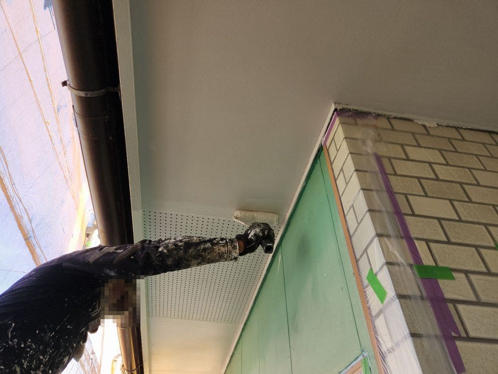 S様(生駒市)軒天‗2回目 生駒市で外壁・屋根塗装をリペイント匠が施工した写真
