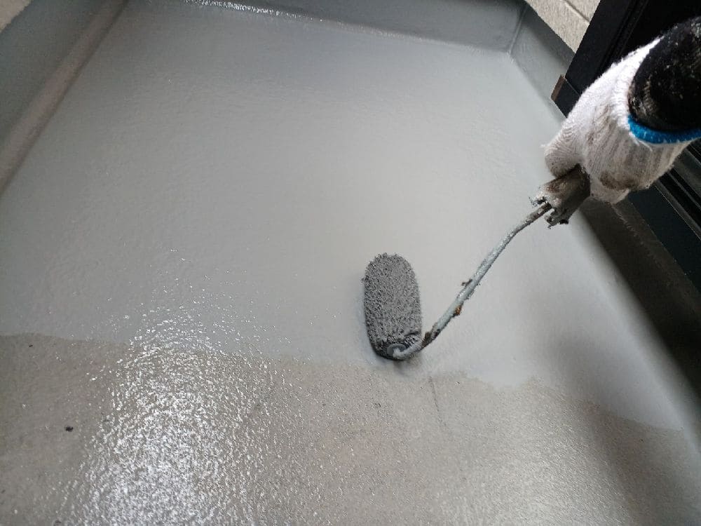 Y様(四日市)防水(トップコート) 奈良市の外壁塗装、防水工事をリペイント匠が施工した写真