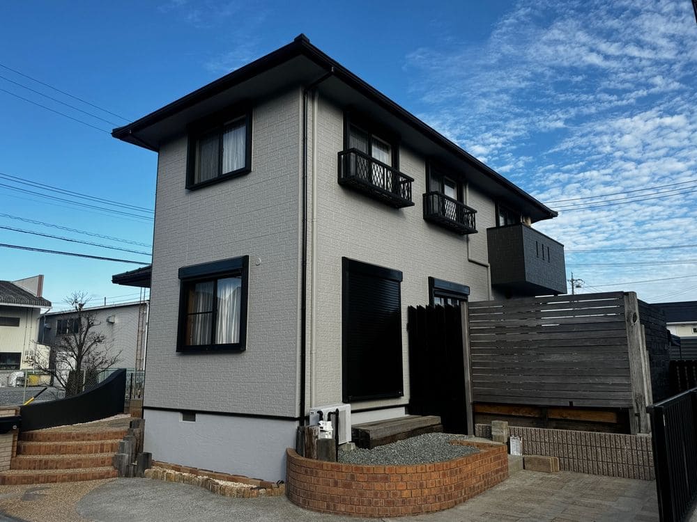 Y様(奈良市日永西)_施工後_外壁全体 (2) 奈良市|住宅生協のお家をリニューアル|皆さん優しく、安心して任せられました