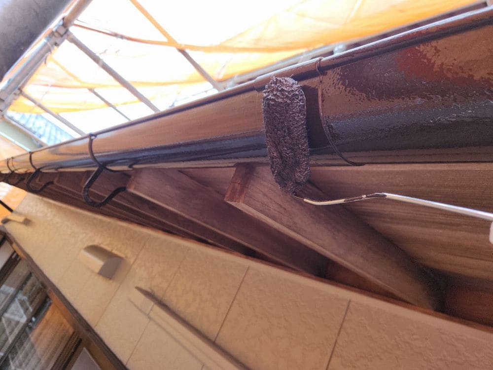 S様(生駒市)横樋‗2回目 生駒市で外壁・屋根塗装をリペイント匠が施工した写真