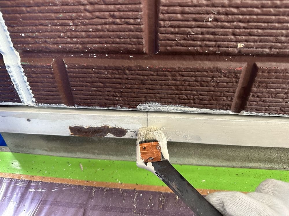 お客様(奈良市藤方)下塗り 奈良市の外壁塗装をリペイント匠が施工した写真