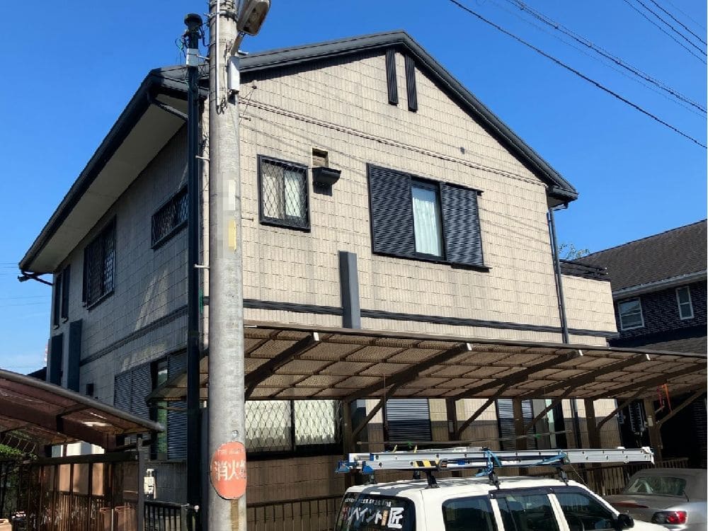 M様(亀山)施工前_外壁全体 (2) 生駒市の外壁塗装、屋根塗装をリペイント匠が施工した写真